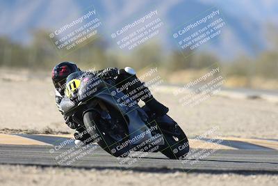 media/Dec-07-2025-CVMA (Sun) [[3e7d2de5dc]]/Race 12- Formula 40 MW and LW/